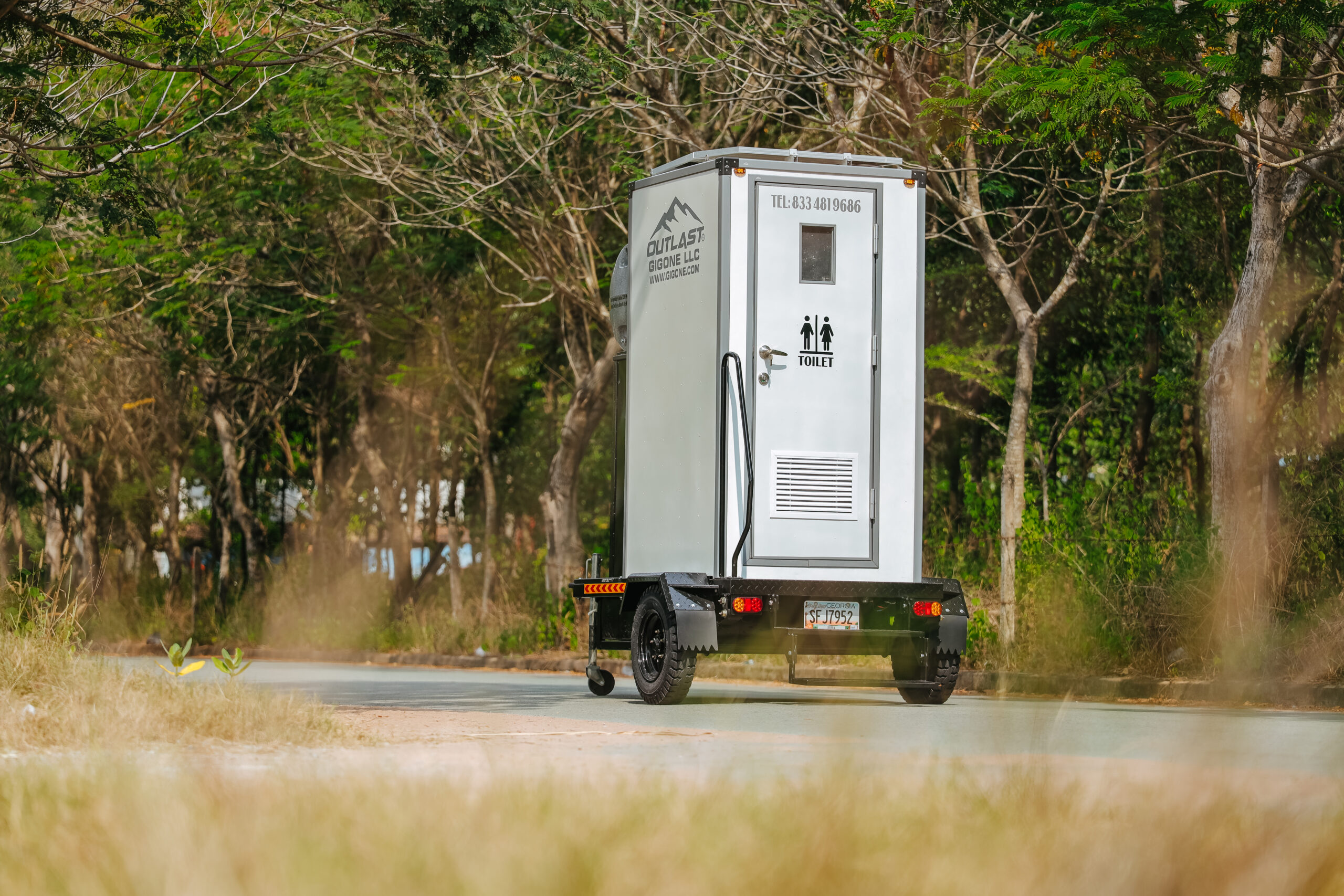 Top 5 benefits of using Gigone LLC’s portable restroom vehicle on your farm
