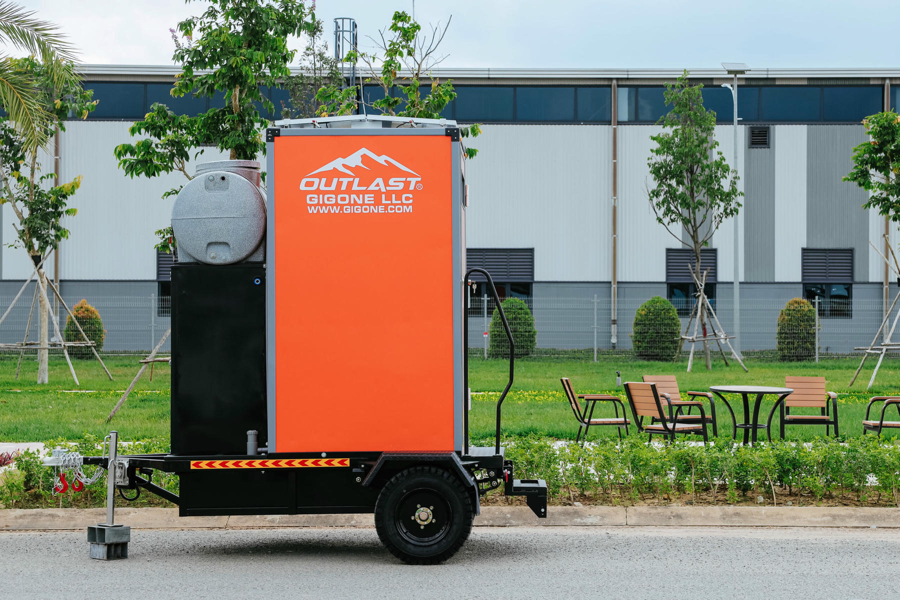 Why portable restroom custom equipment can help small business owners scale up